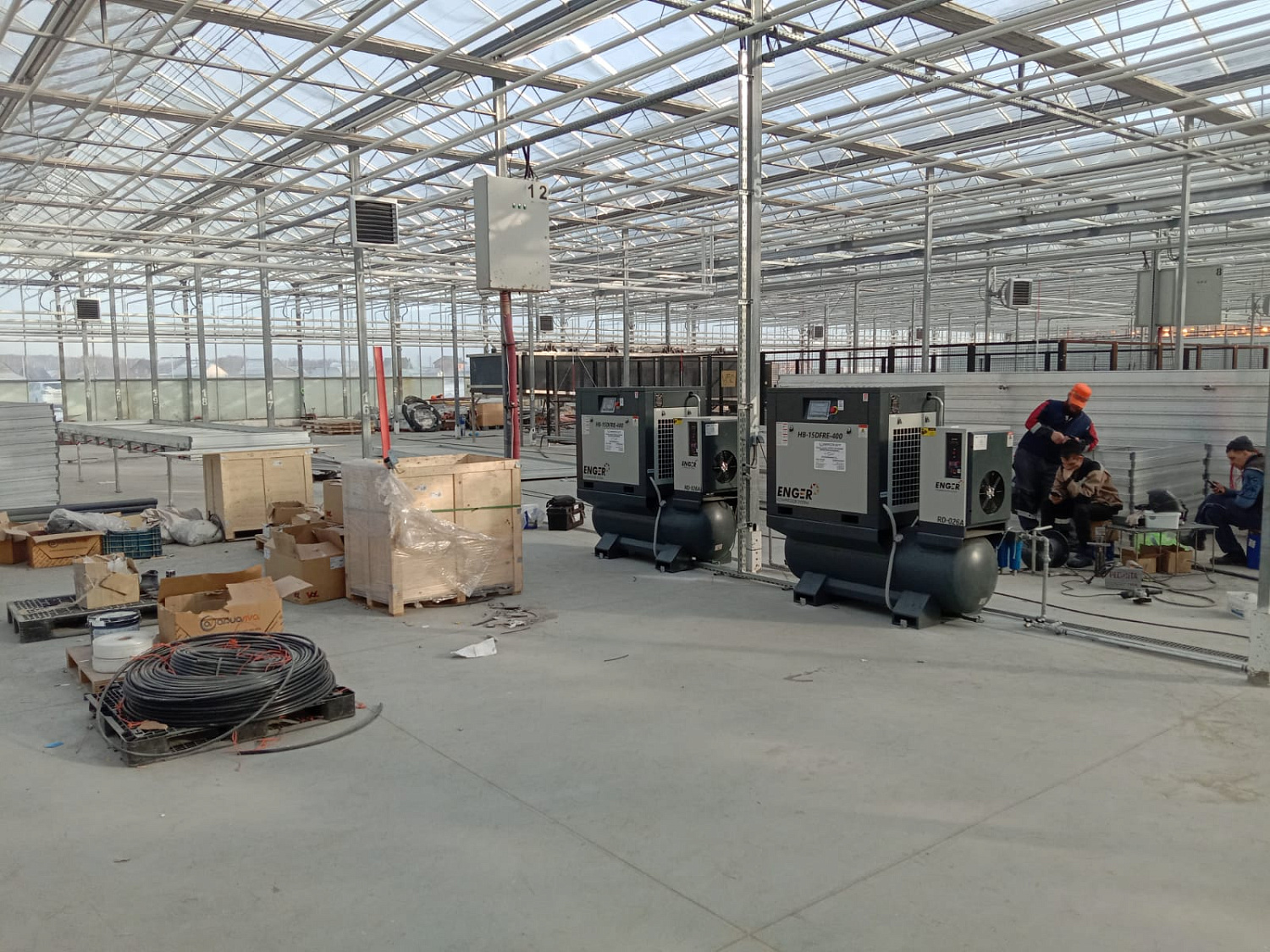 Винтовые компрессоры "Enger" HB-15DFRE-400 8 (INOVANCE) для ООО "Тепличный комбинат "Новосибирский"